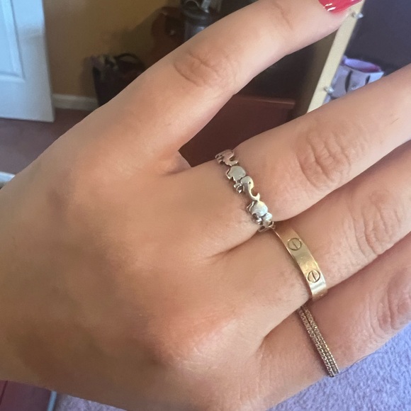 Elephant ring - Picture 3 of 3
